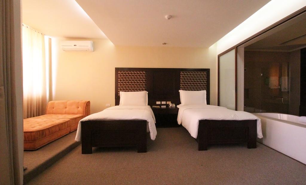 Coron Gateway Hotel & Suites Kamer foto